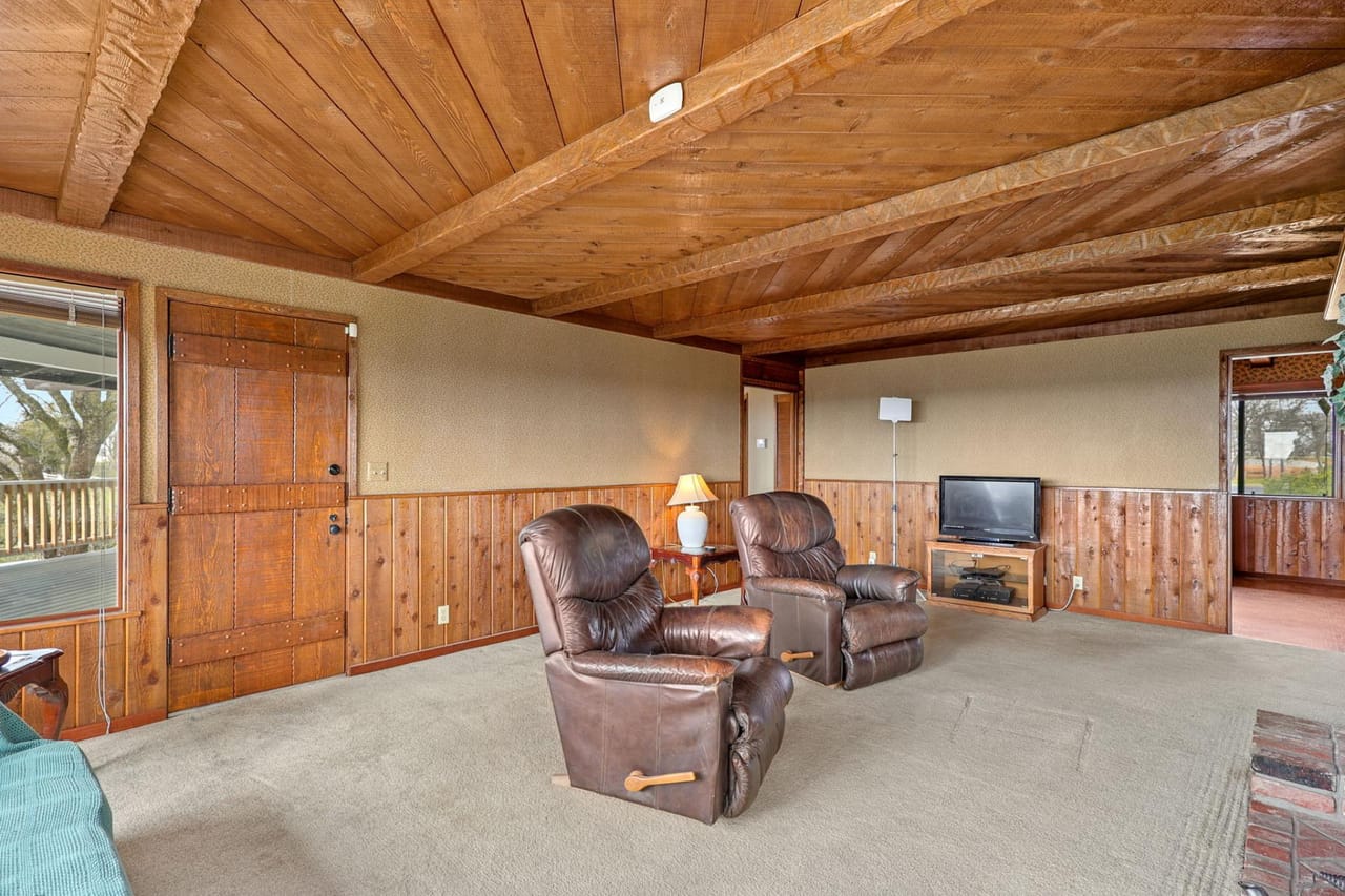 Listing Image 73