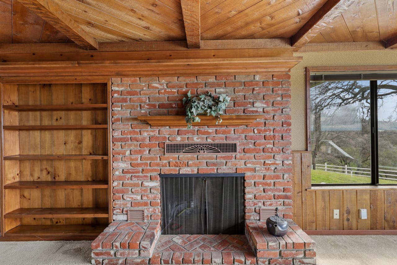 Listing Image 37