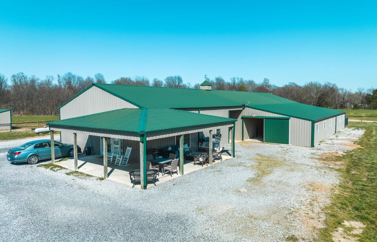 Listing Image 4