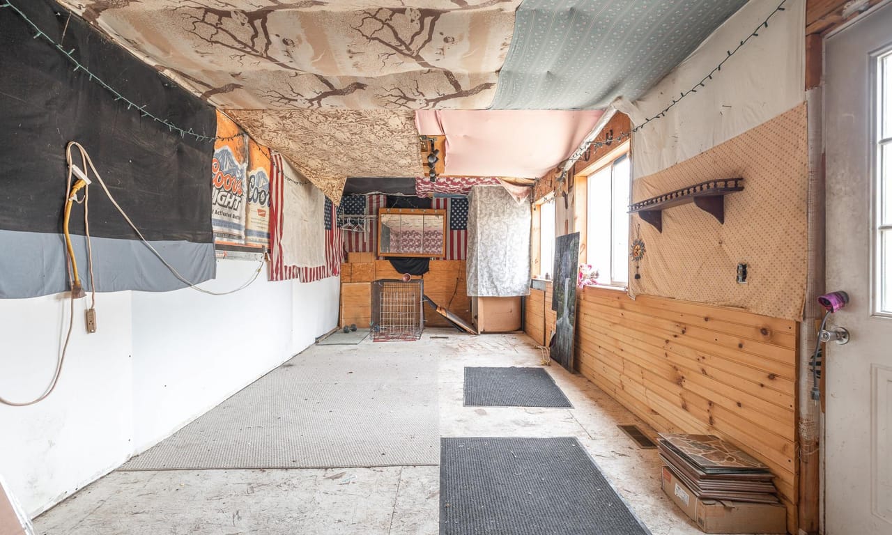 Listing Image 32