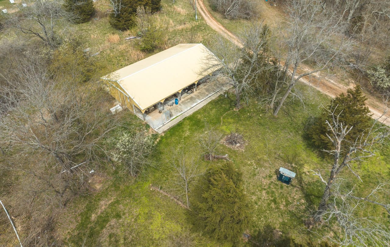Listing Image 4