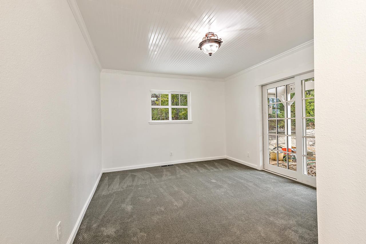 Listing Image 80