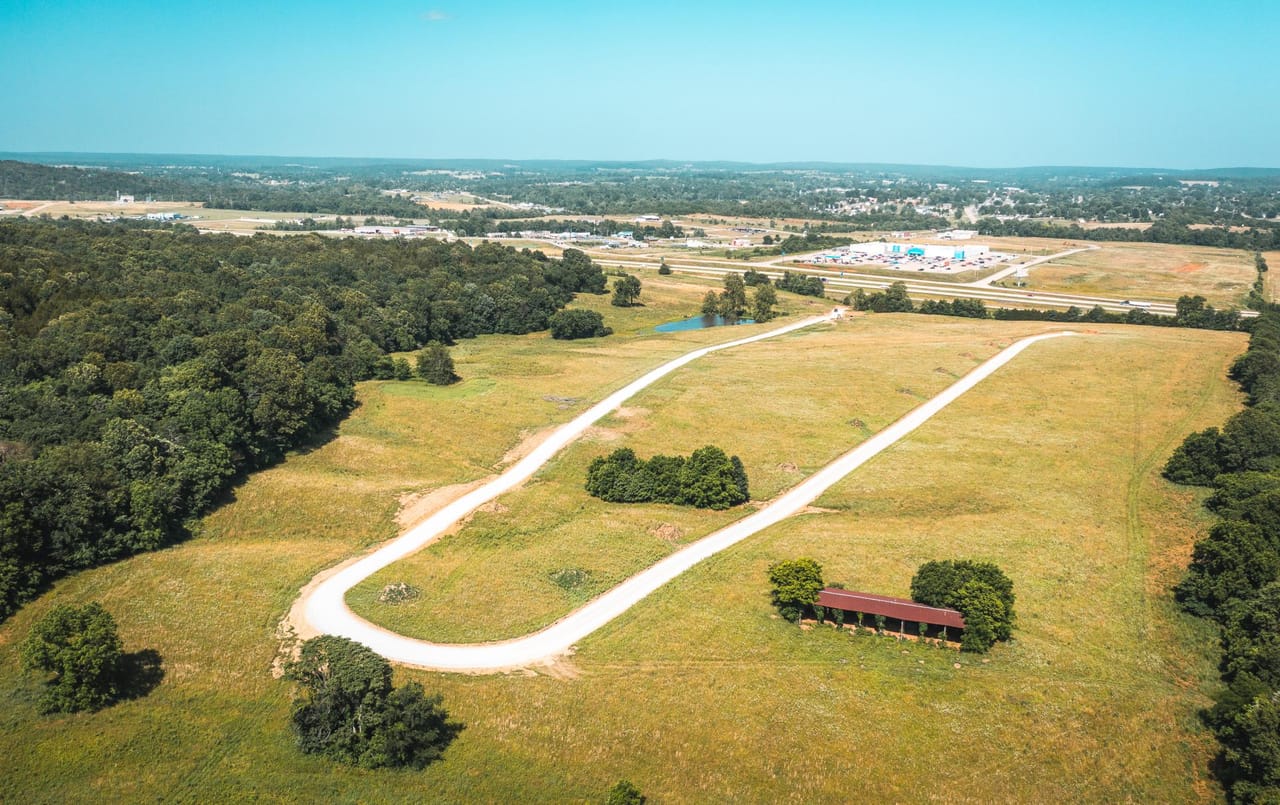 Listing Image 10