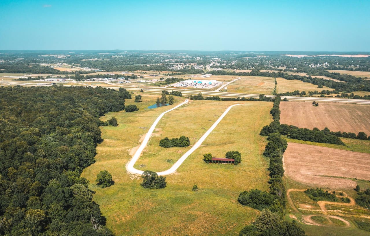 Listing Image 11