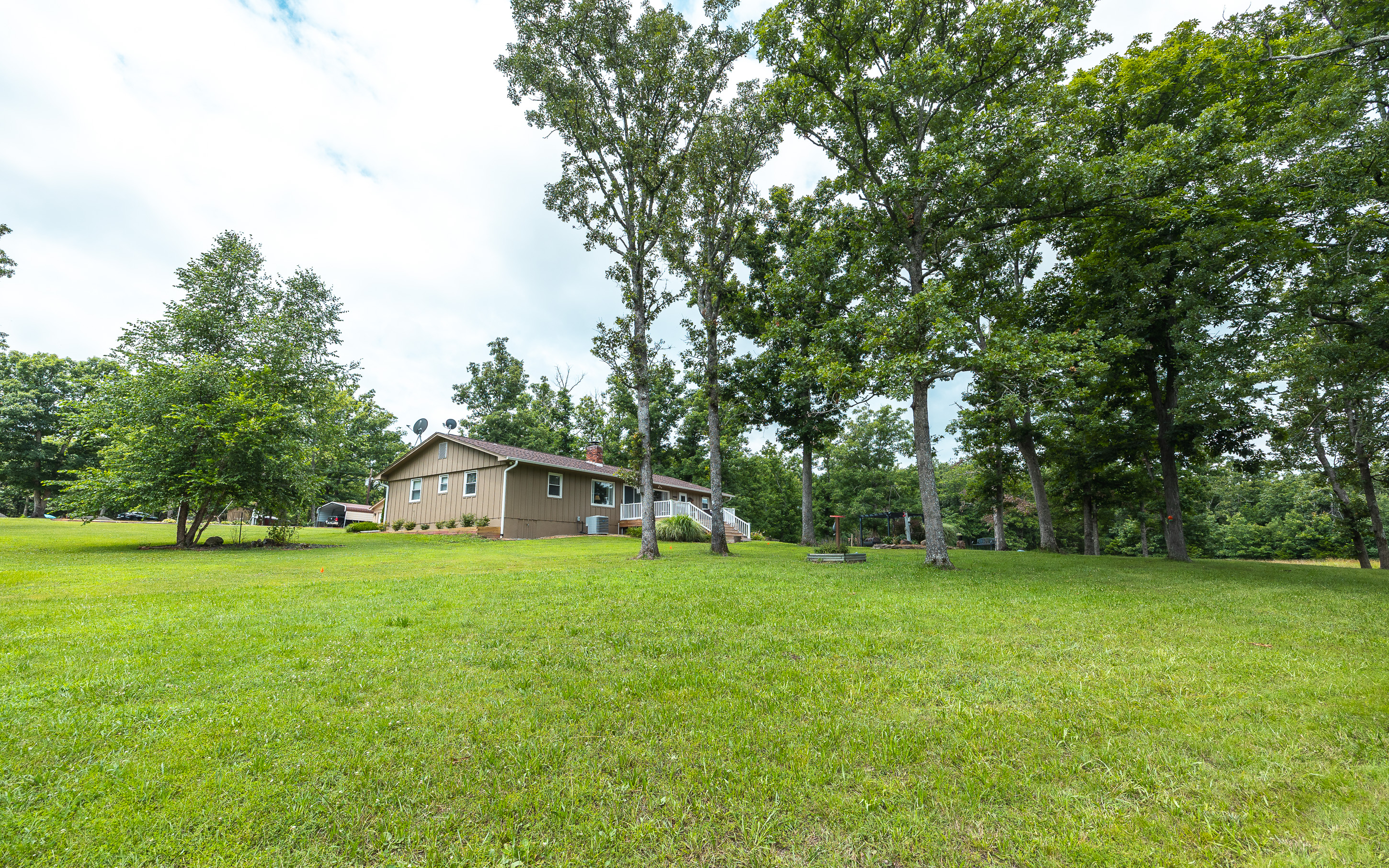 Pleasant Ridge Lake & Home