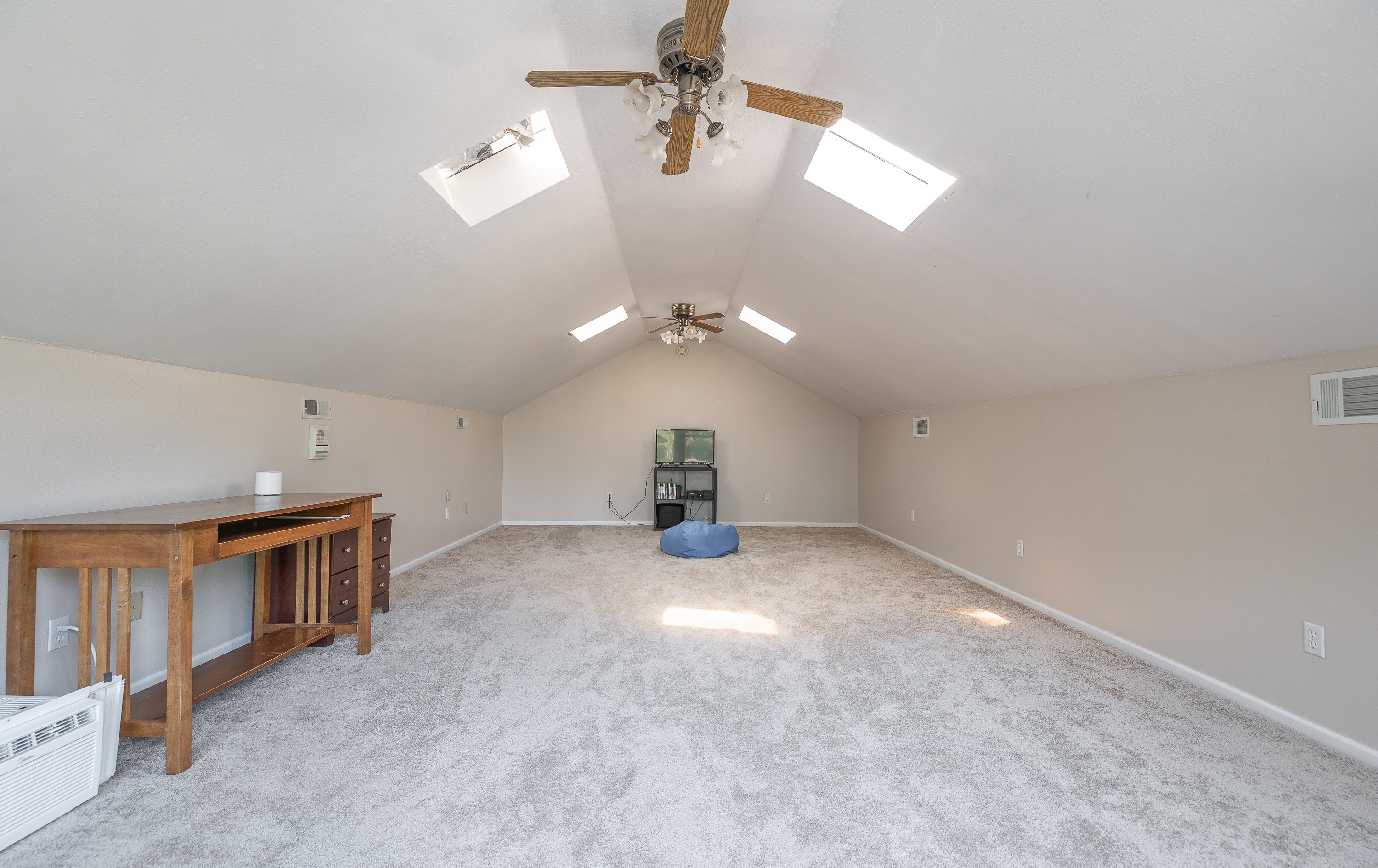 Listing Image 30