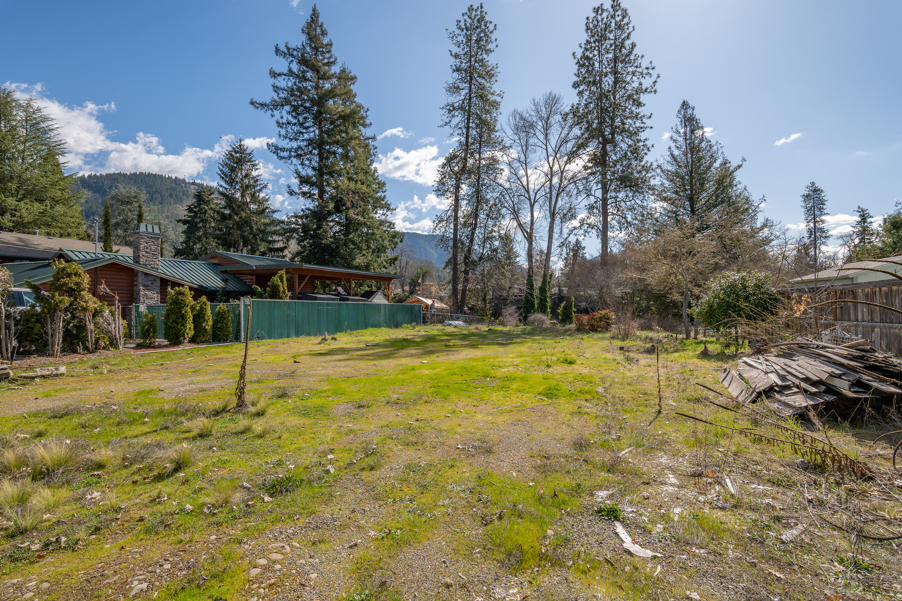 1455 SE Rogue Drive