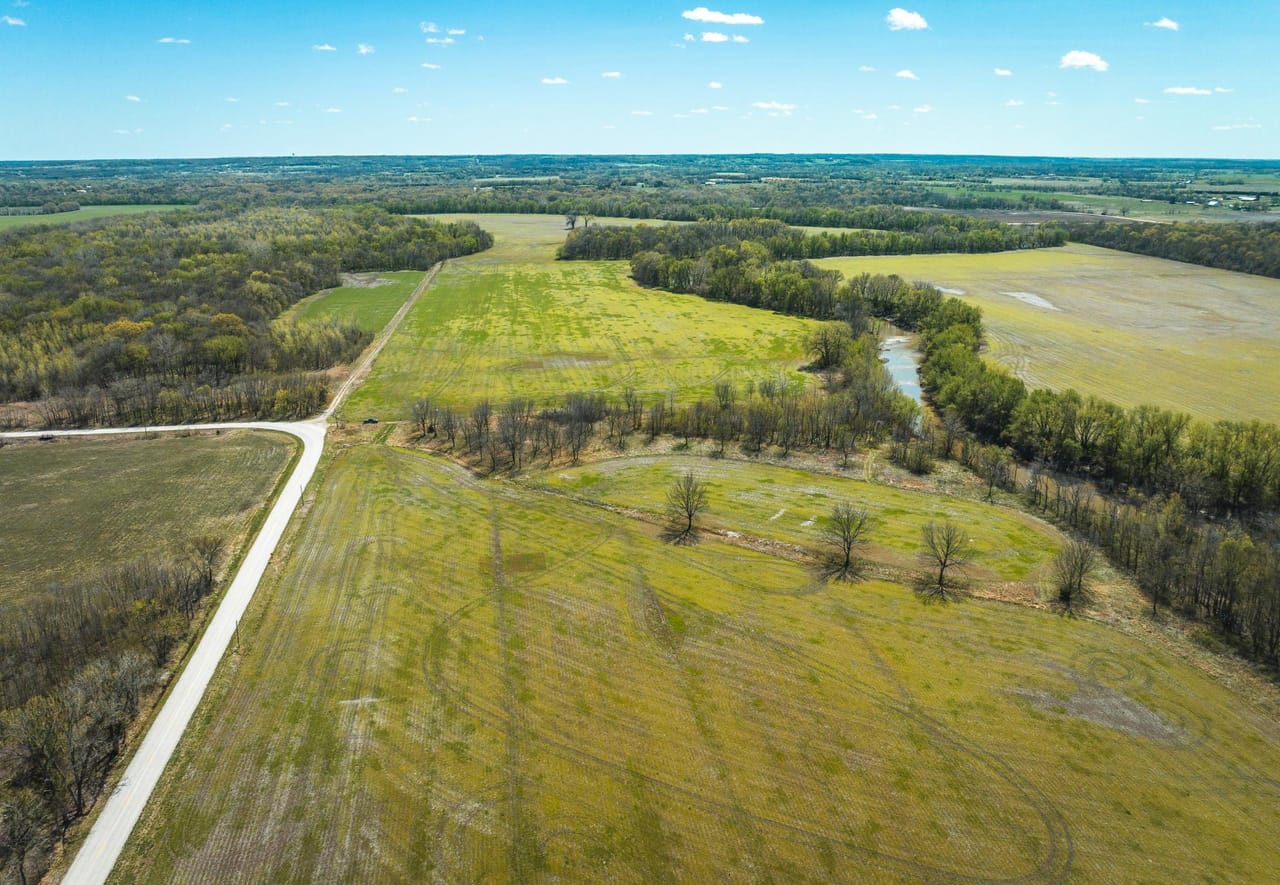 Listing Image 10