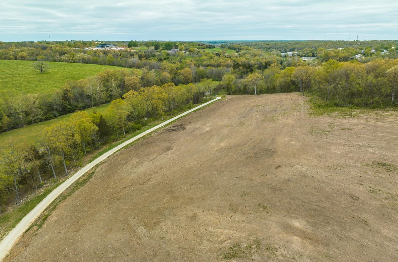 Listing Image 9