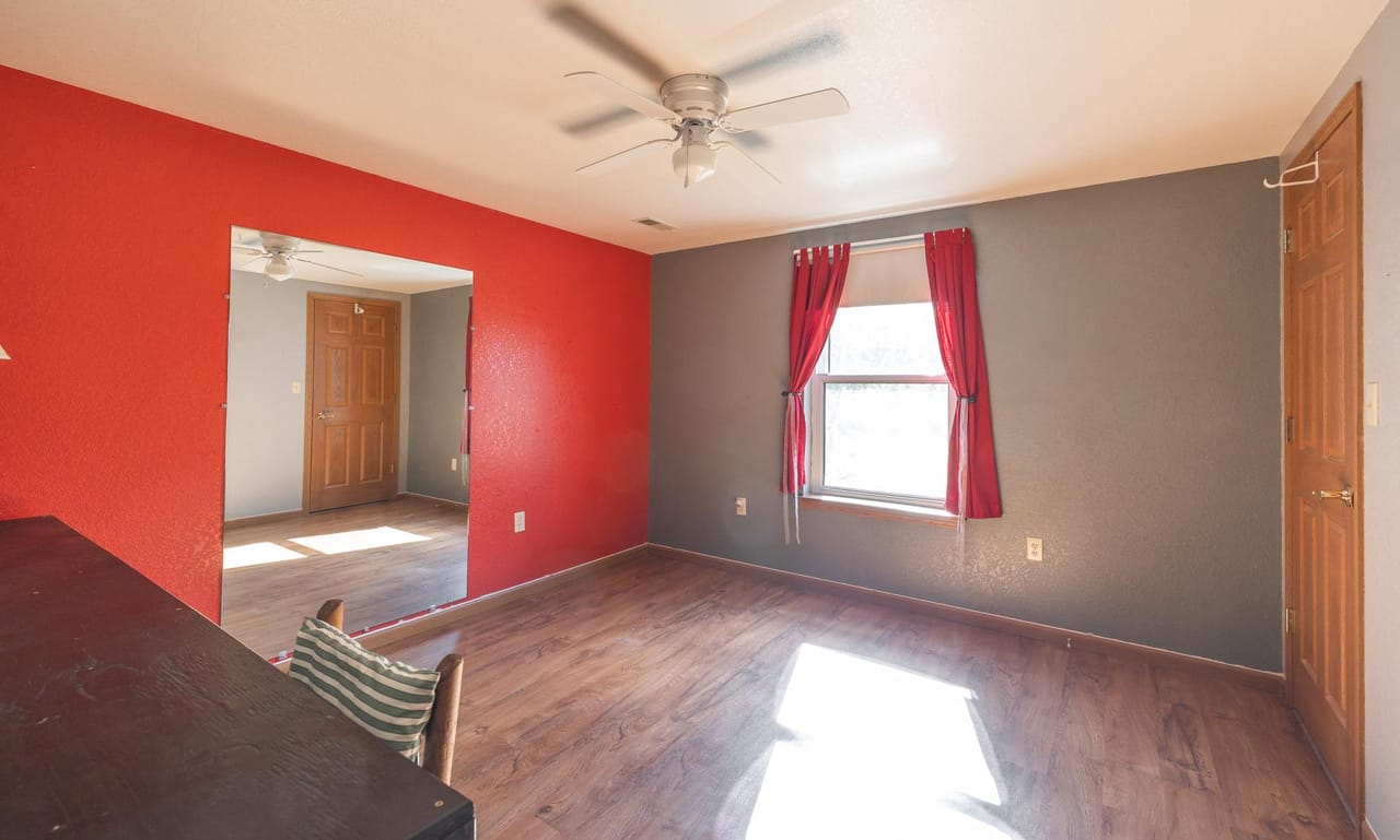 Listing Image 19