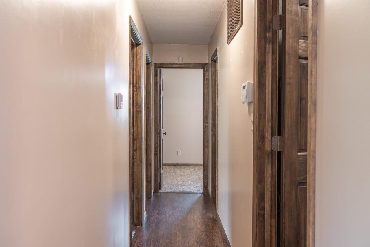 Listing Image 74