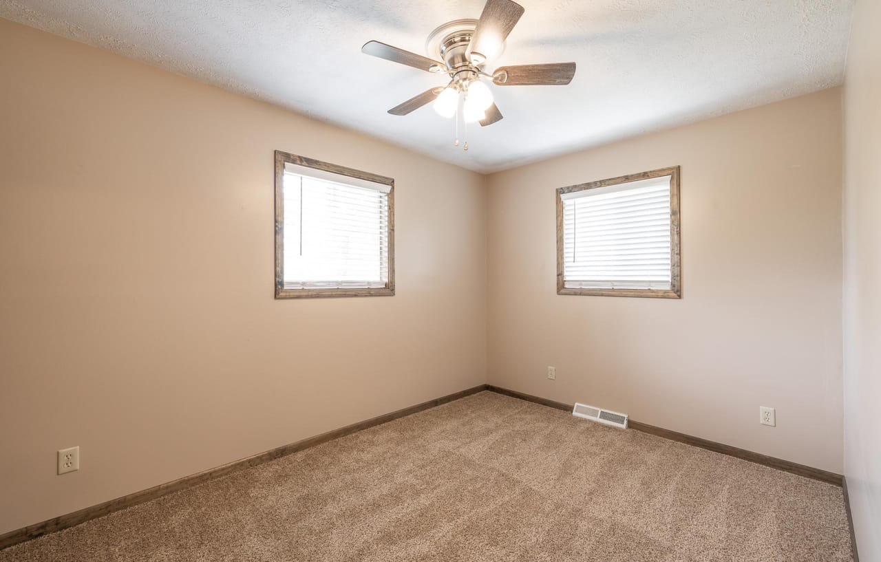 Listing Image 57