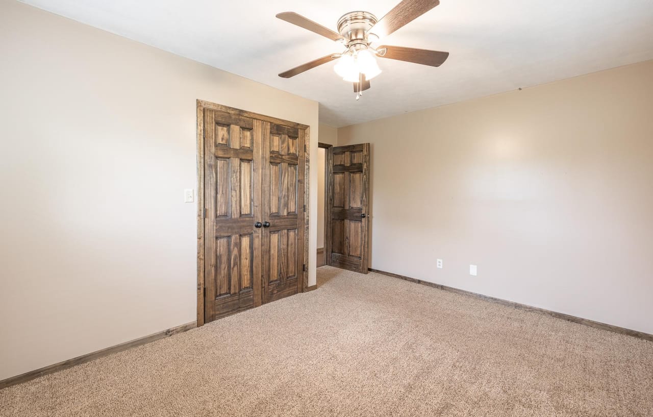 Listing Image 59