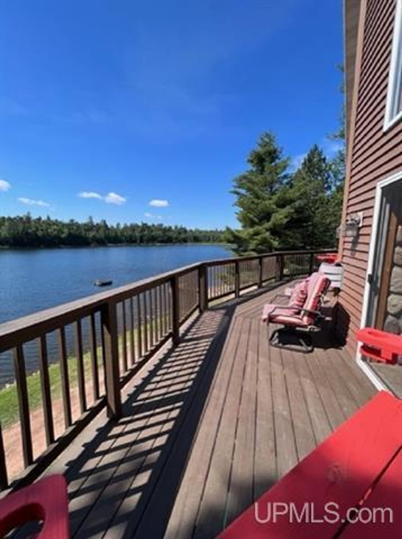 Beautiful Remote Lake Home 50088597