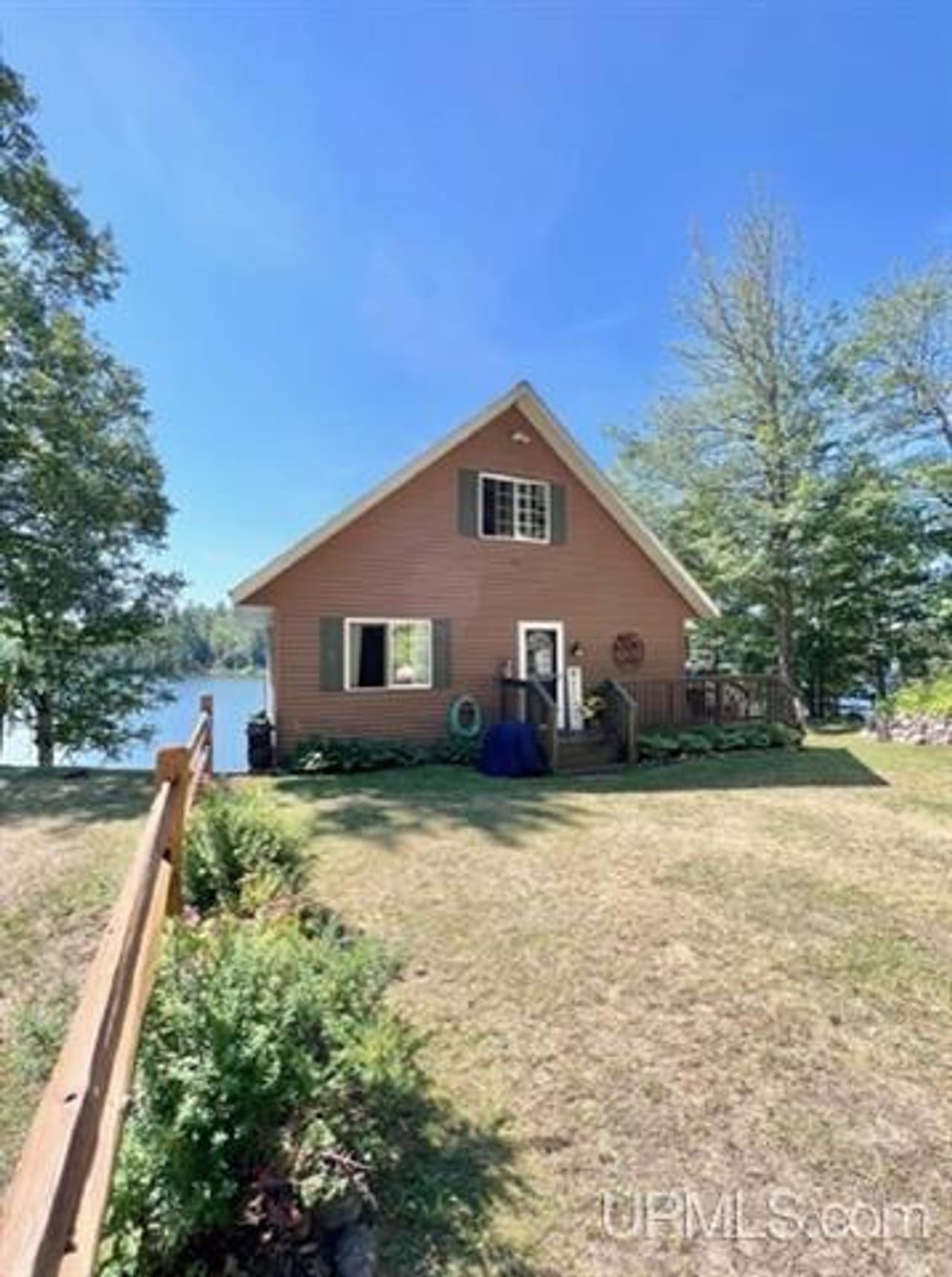 Beautiful Remote Lake Home 50088597