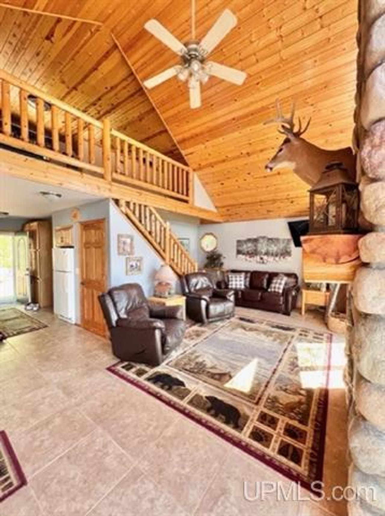 Beautiful Remote Lake Home 50088597