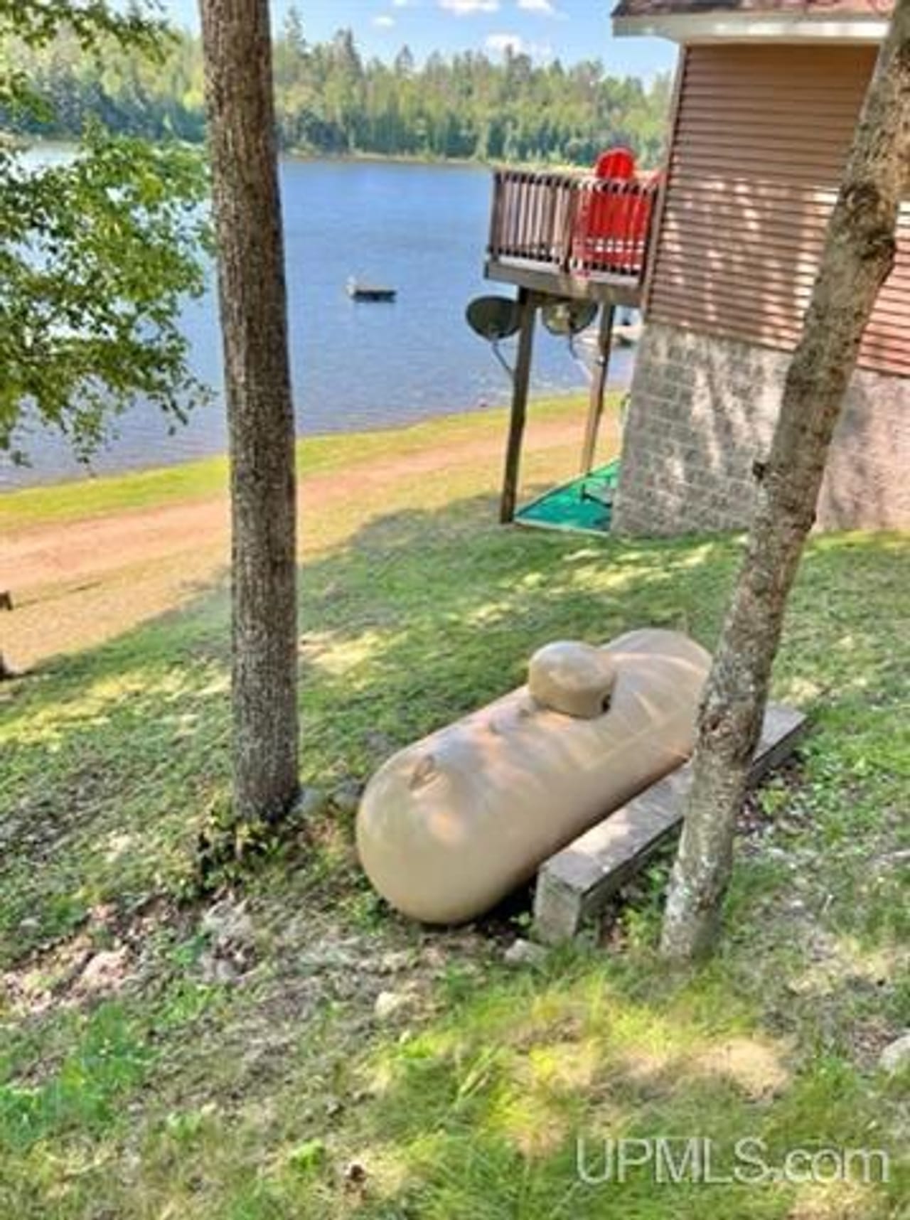 Beautiful Remote Lake Home 50088597