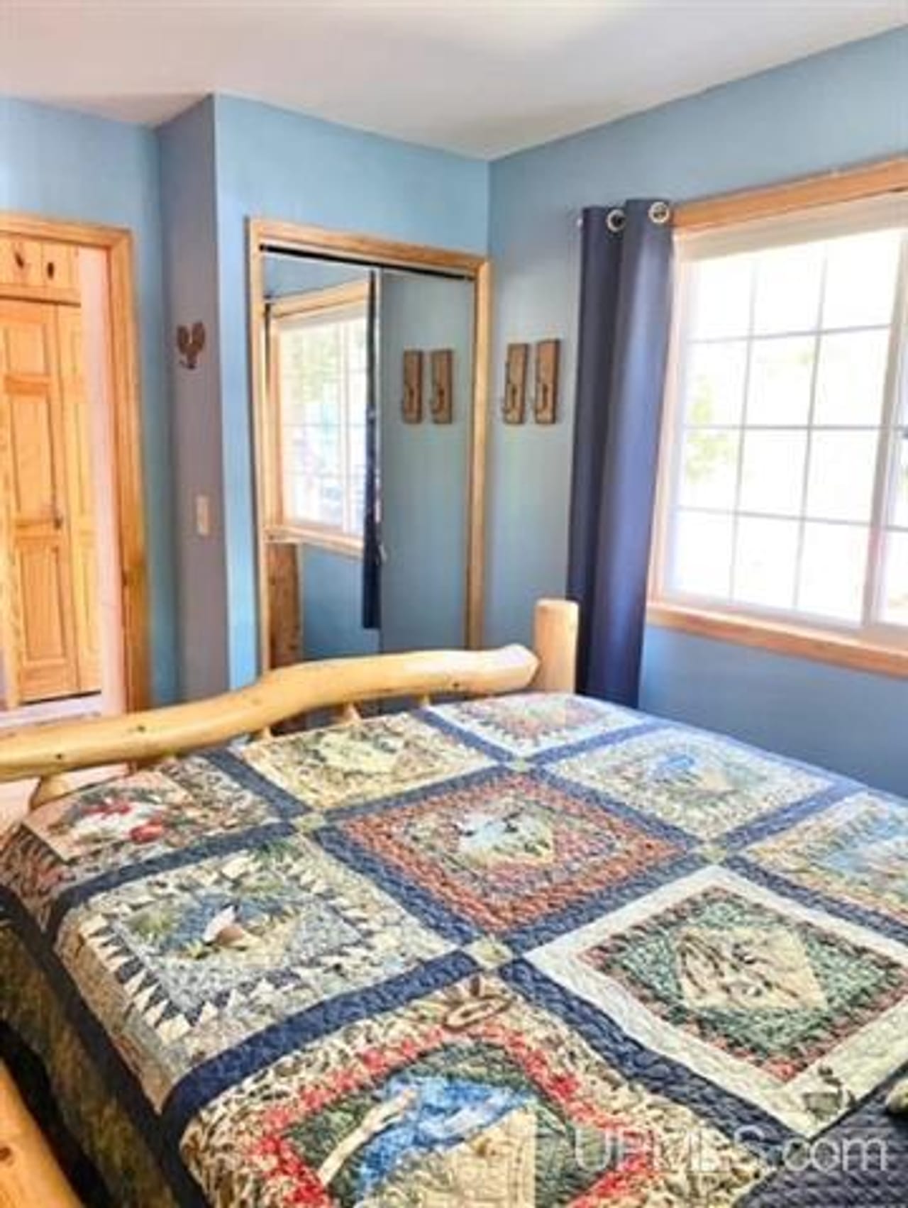Beautiful Remote Lake Home 50088597