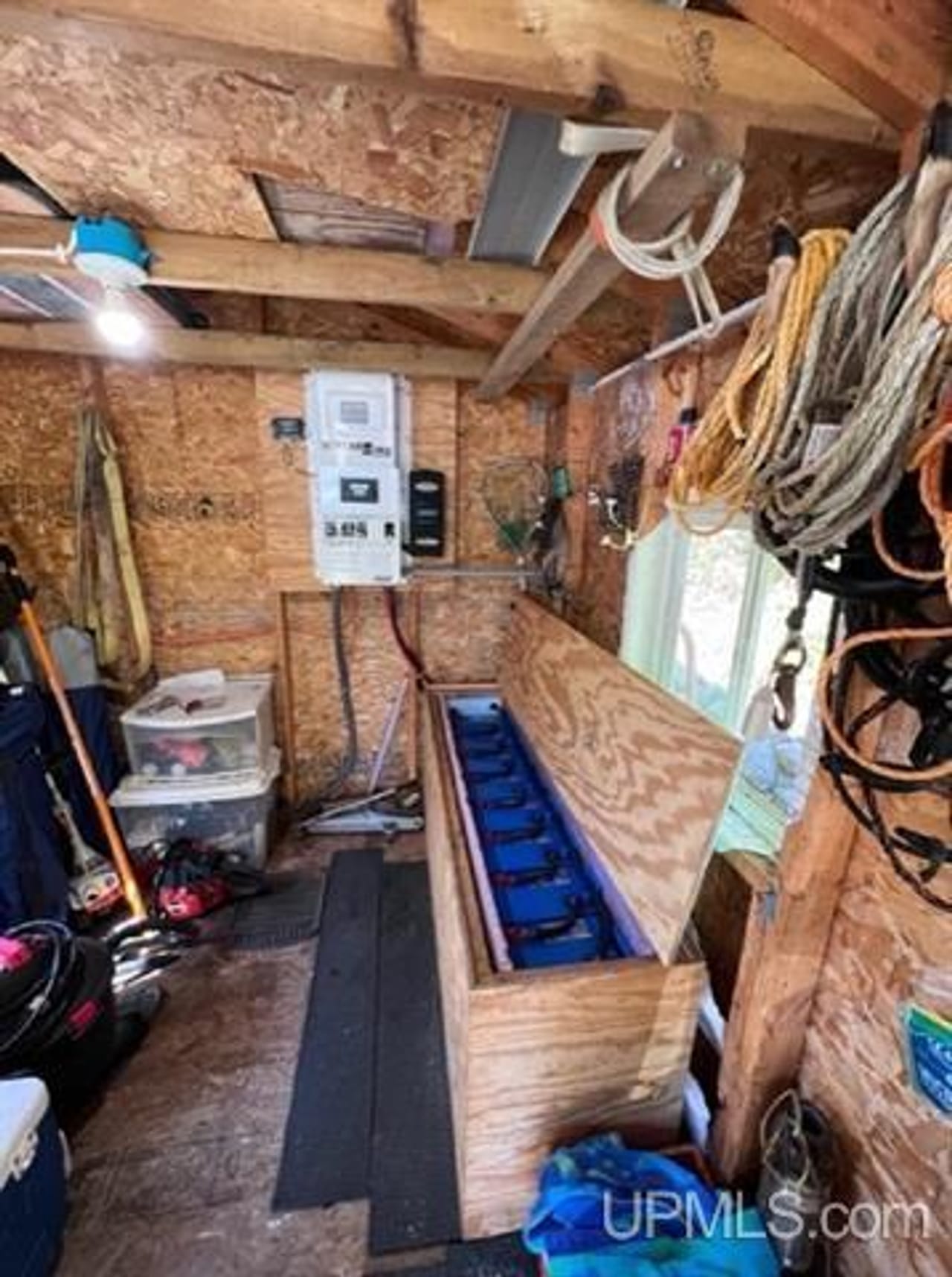 Beautiful Remote Lake Home 50088597