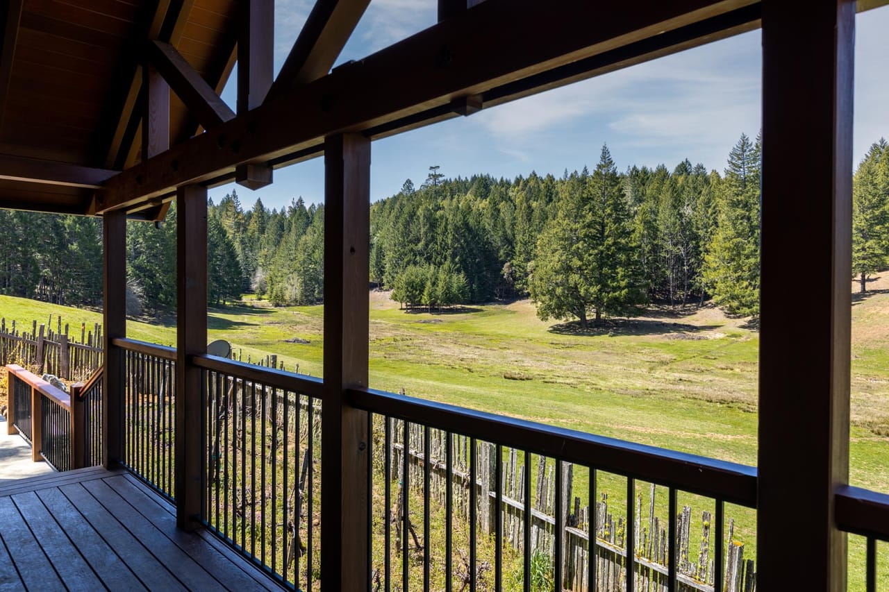 Listing Image 128