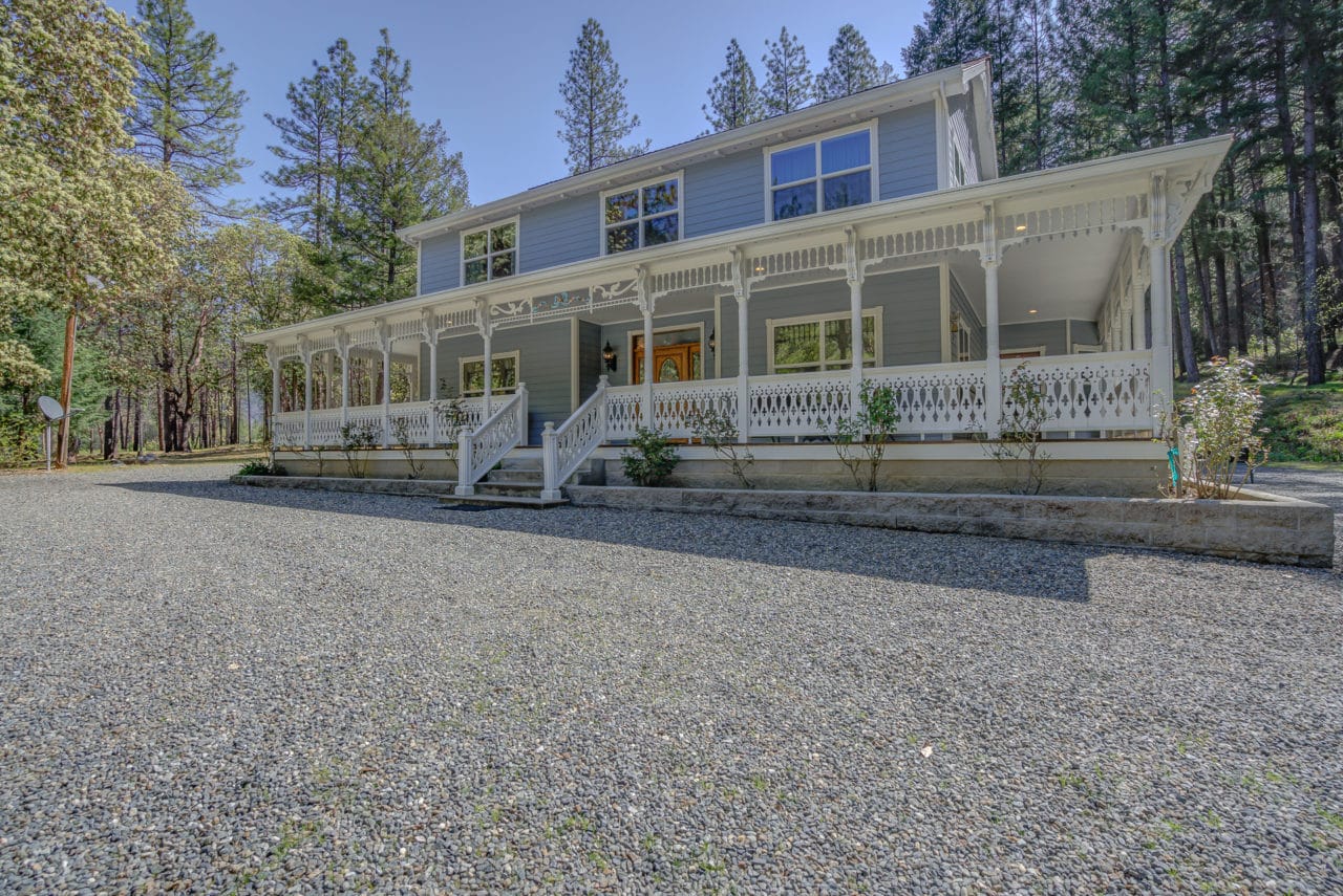 Victorian and Shop on 6 Acres