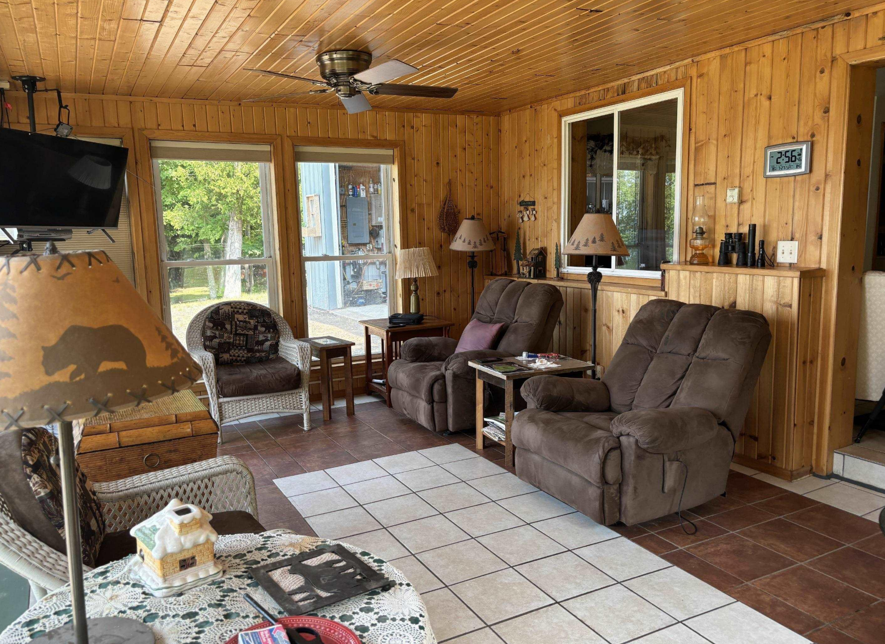 Listing Image 22