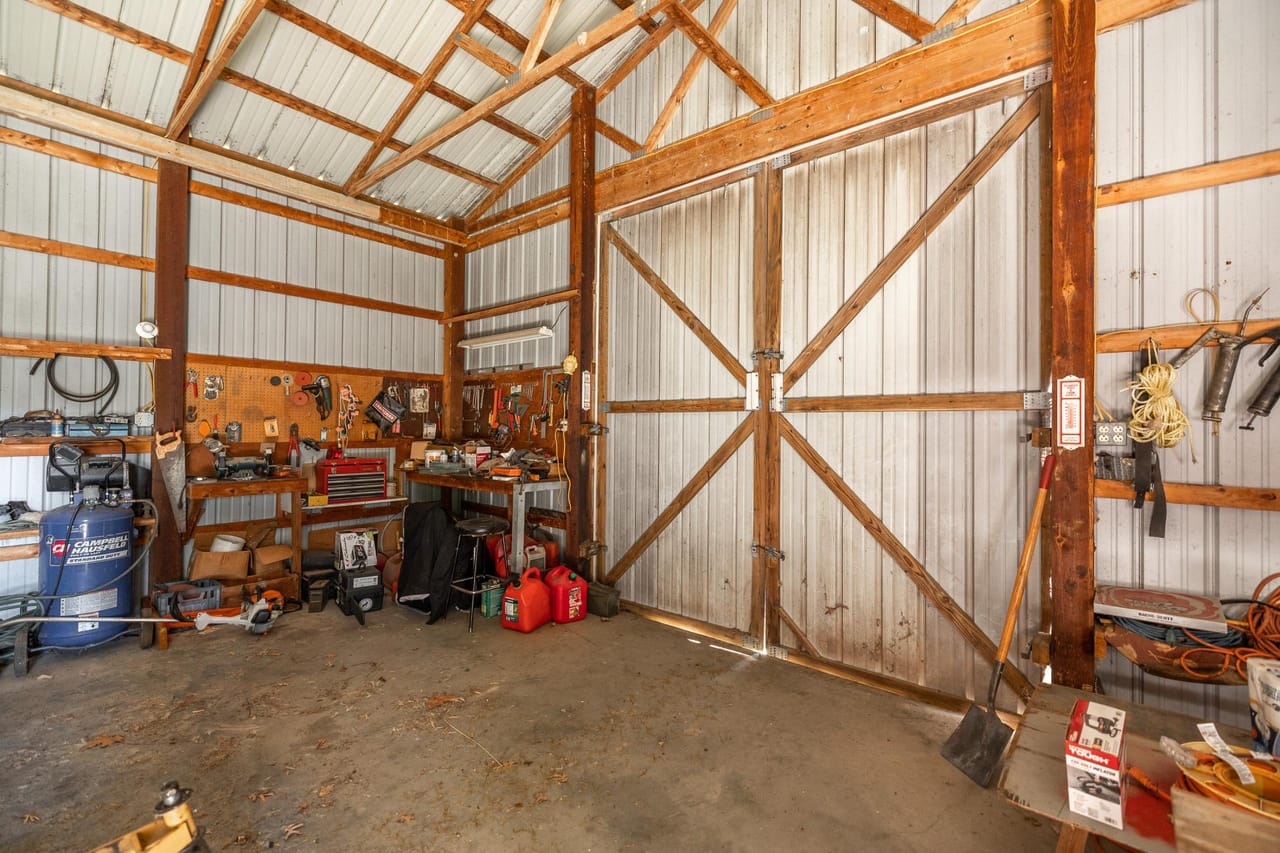 Listing Image 5