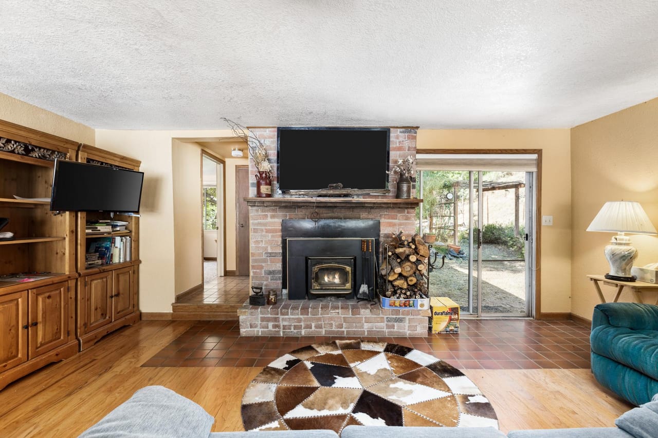 Listing Image 54