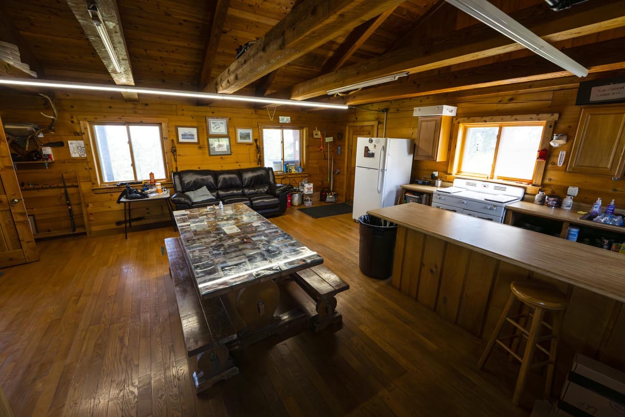 Listing Image 5