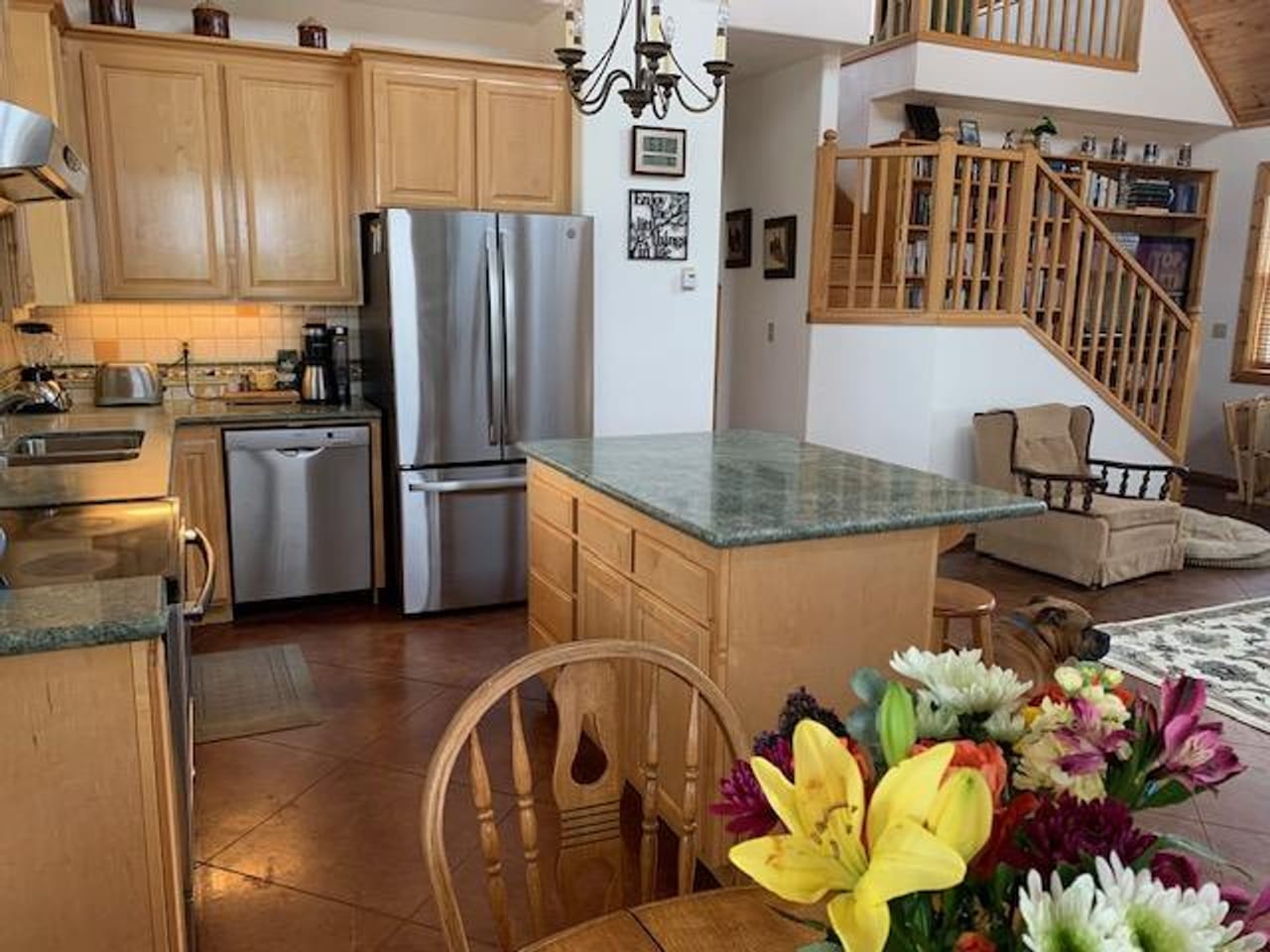 Listing Image 7