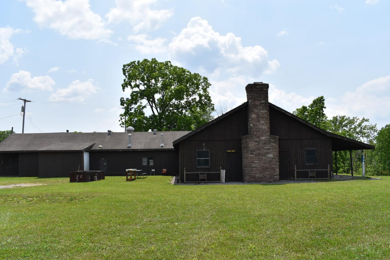 Listing Image 12