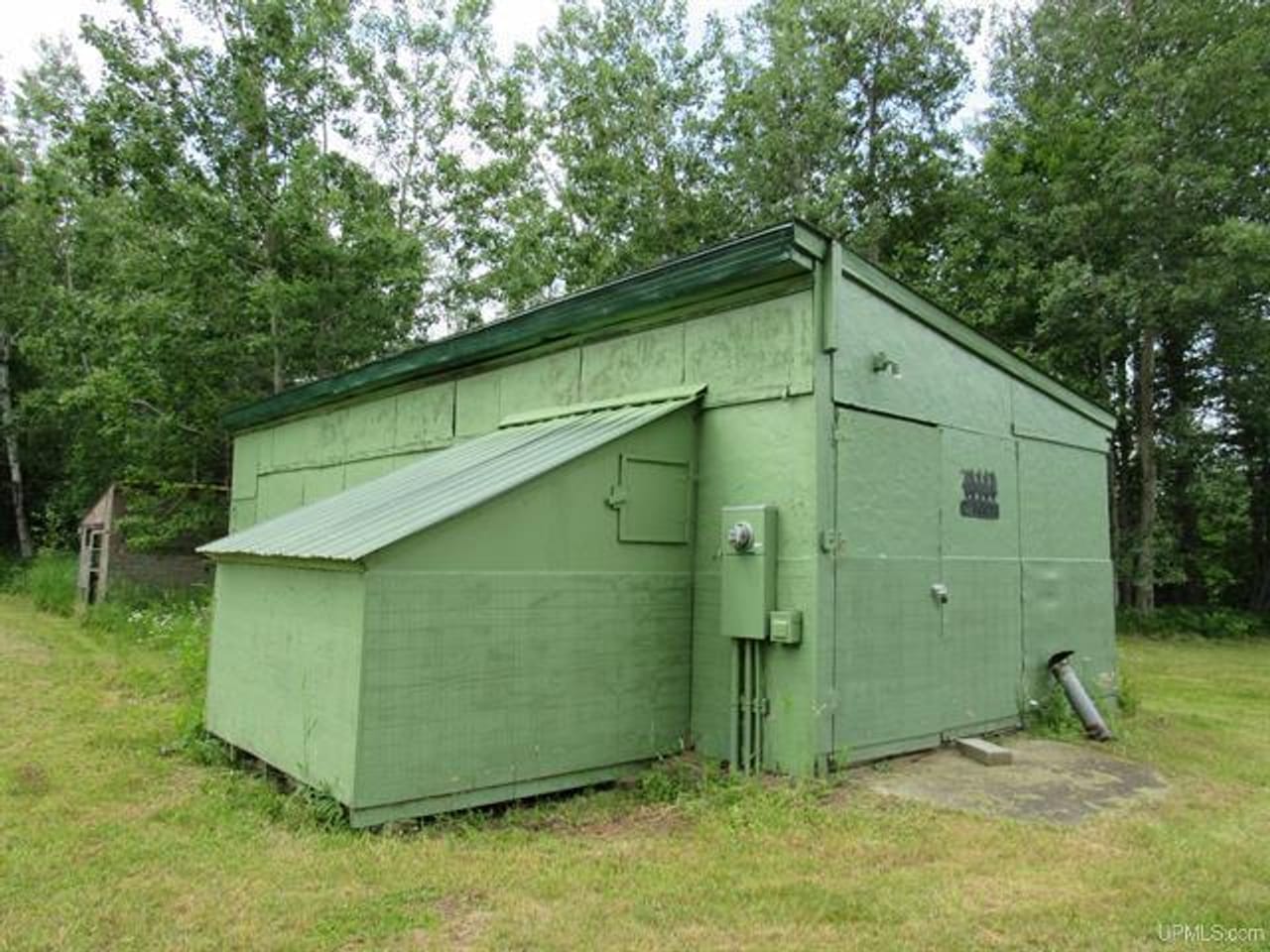 Listing Image 6