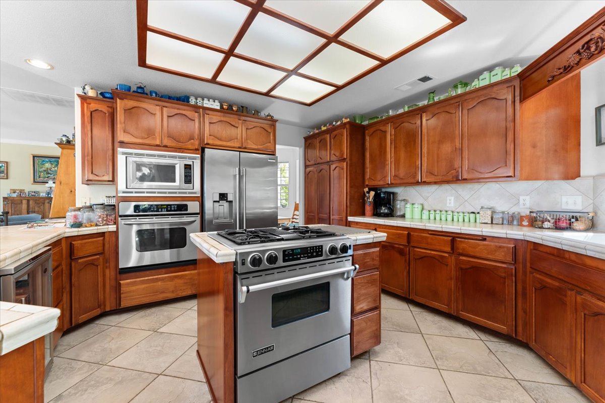 Alger Vineyards and More