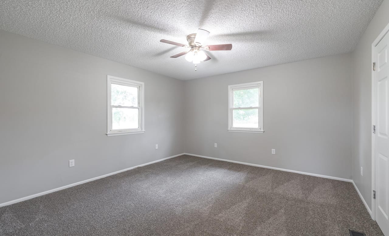 Listing Image 54