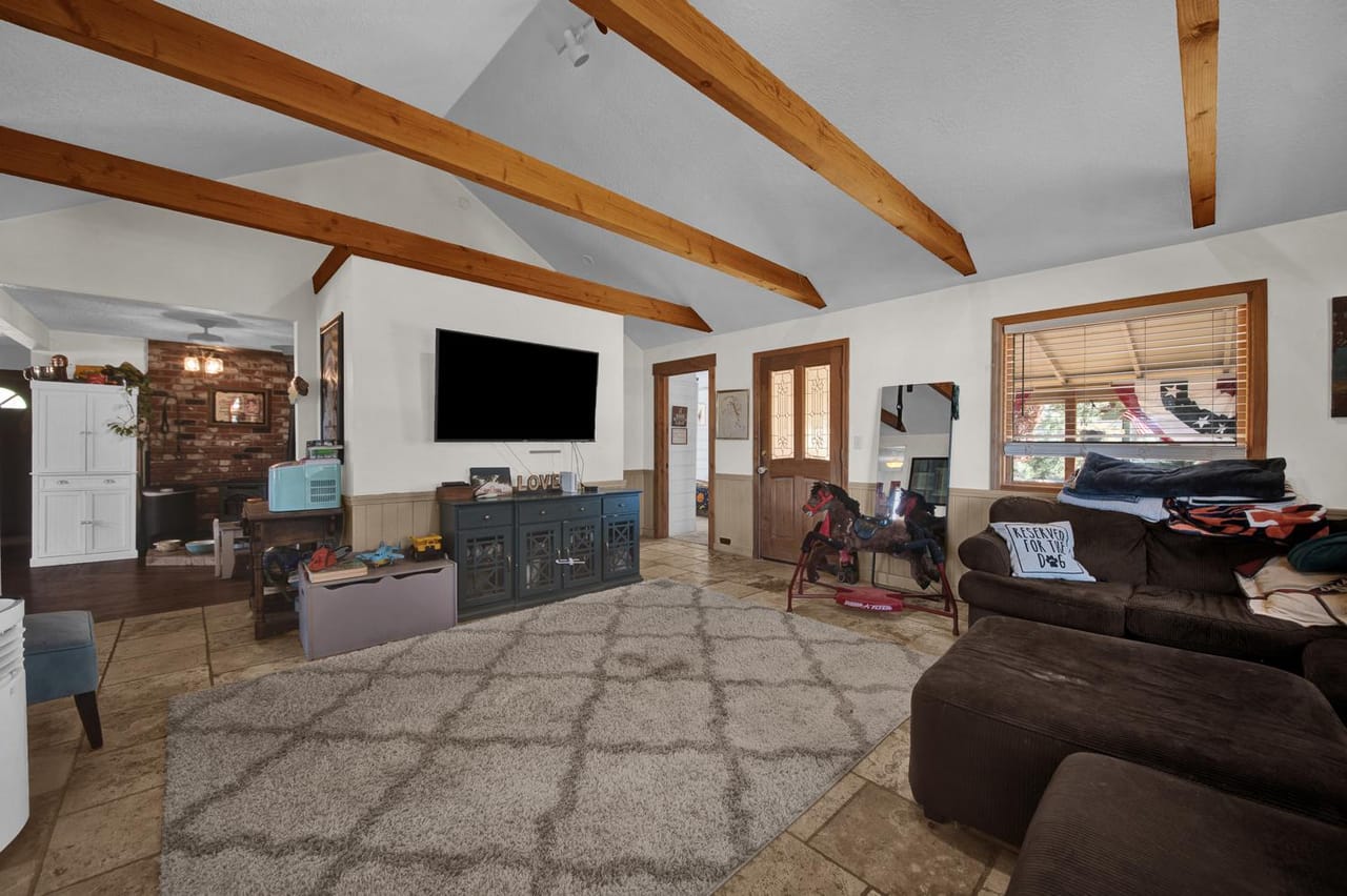 Listing Image 44