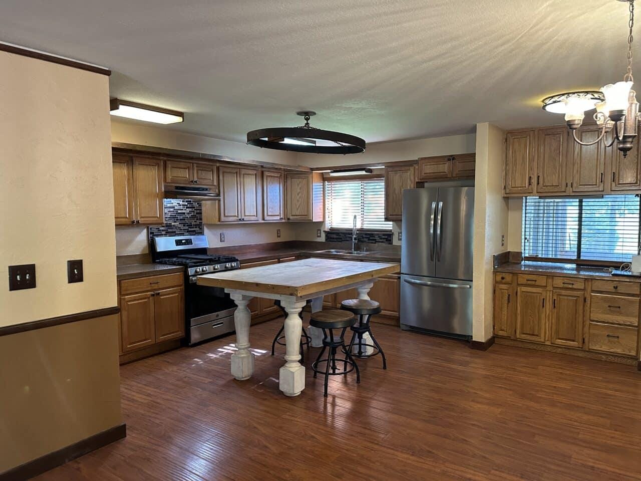 Listing Image 18