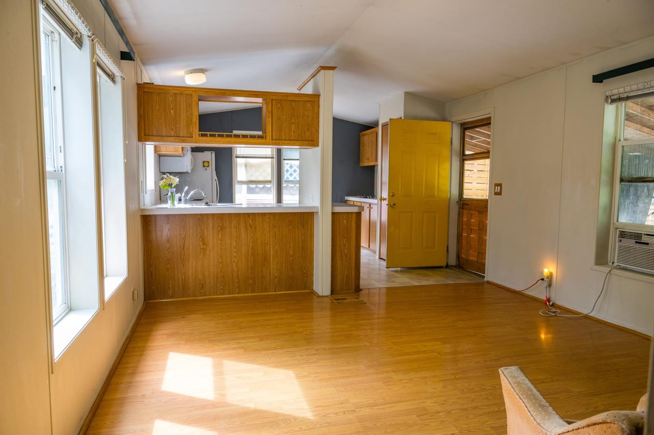 Listing Image 15