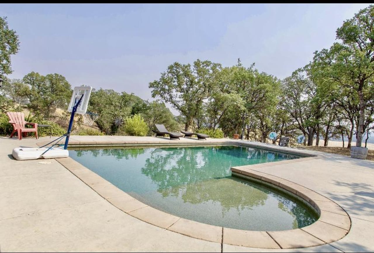 Listing Image 15