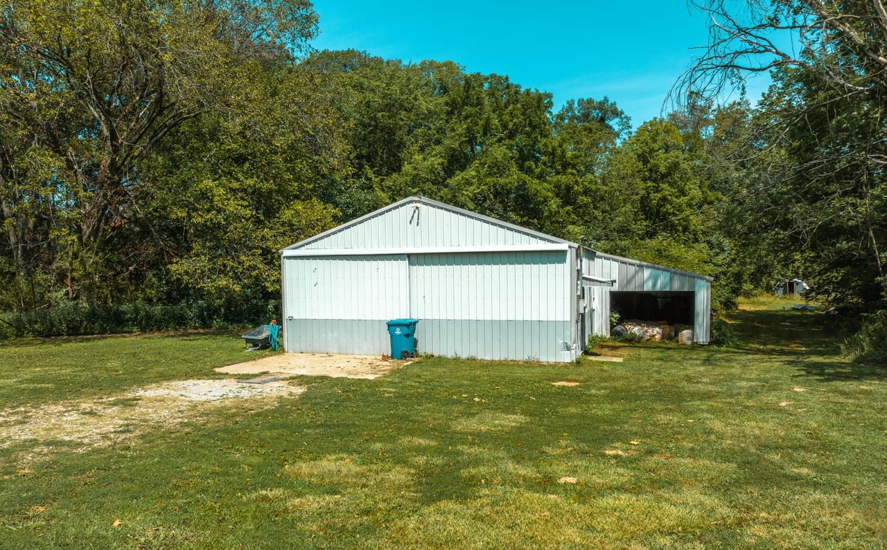 Listing Image 11