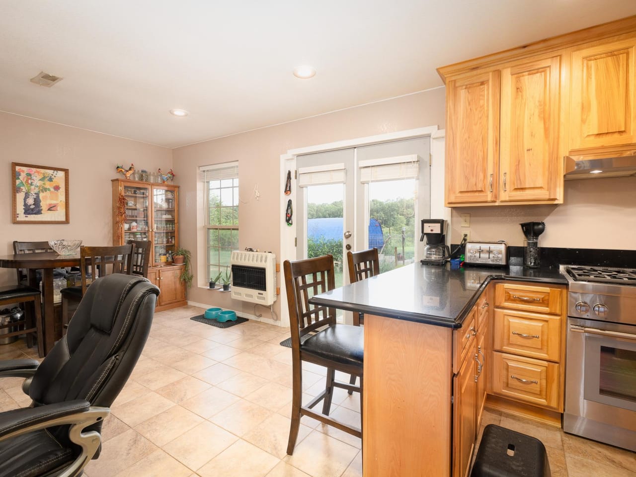 Listing Image 12