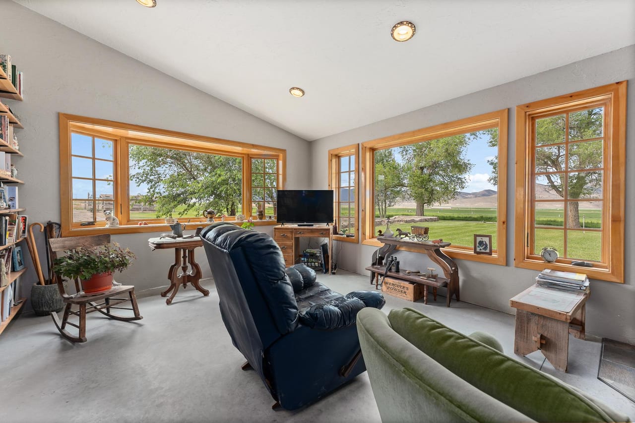 Listing Image 82