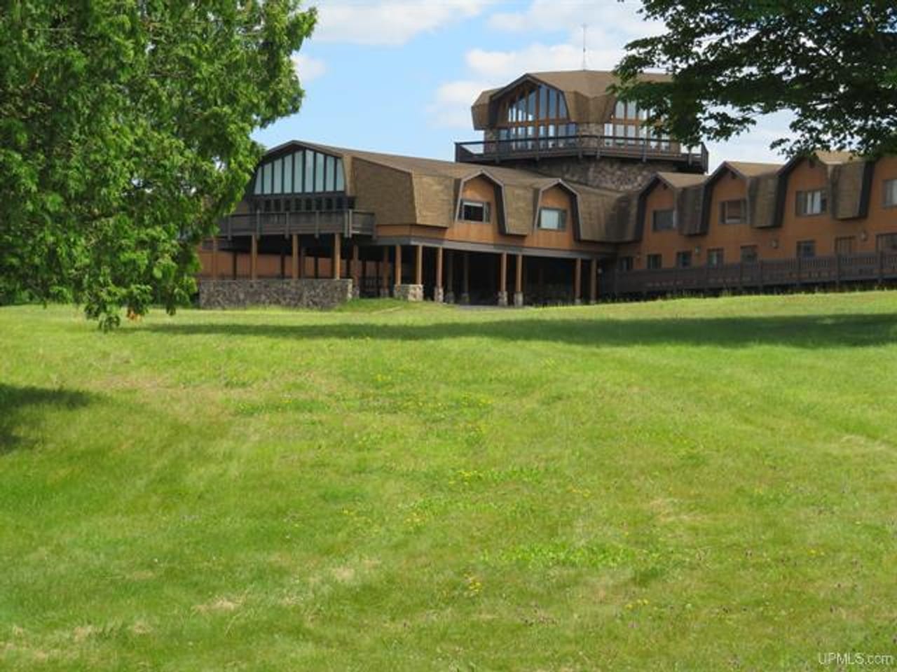 Listing Image 8