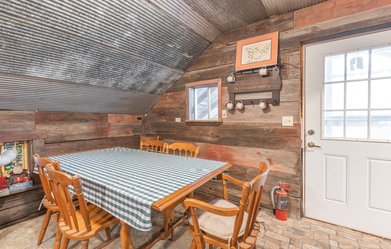 Listing Image 68