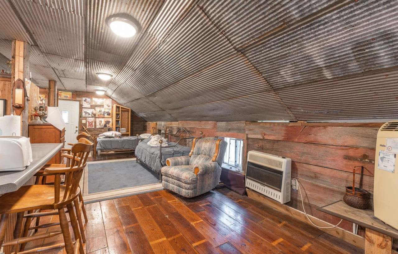 Listing Image 13