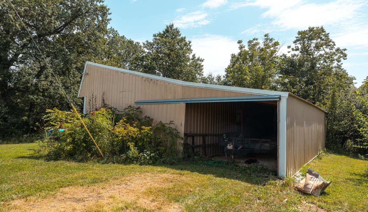 Listing Image 3
