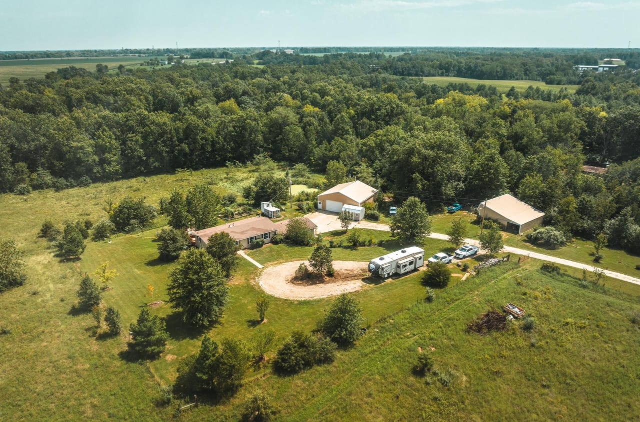 Listing Image 12