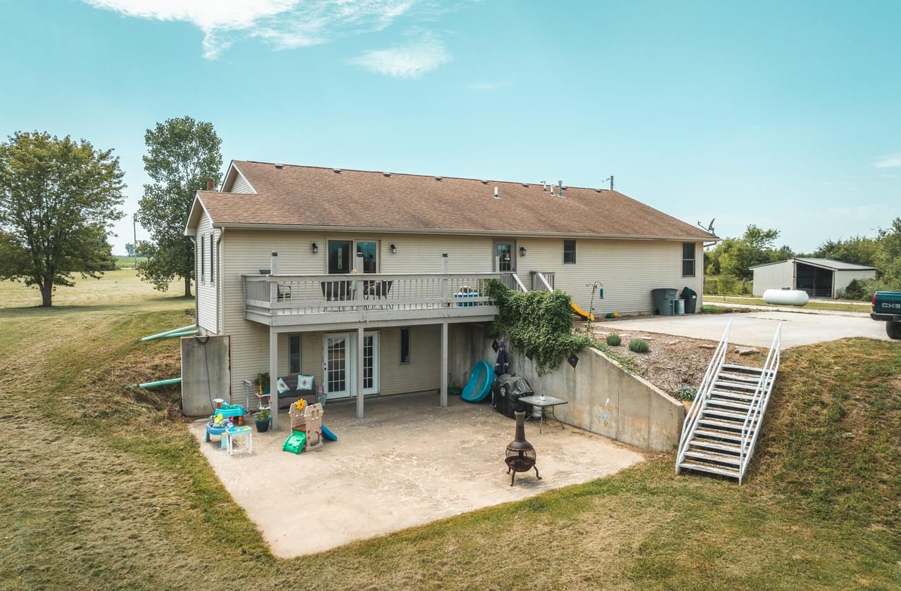 Listing Image 12
