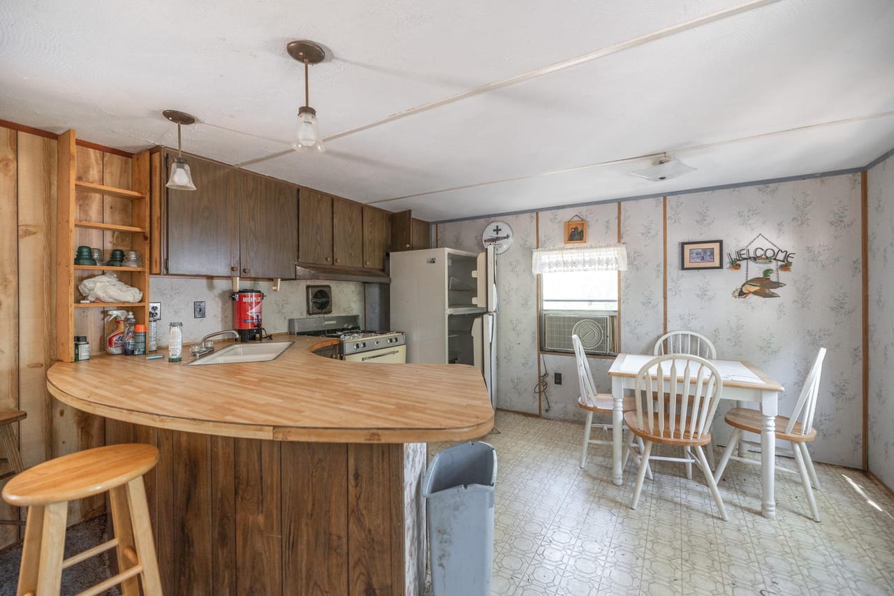 Listing Image 82
