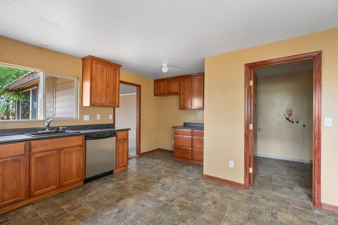 Listing Image 65