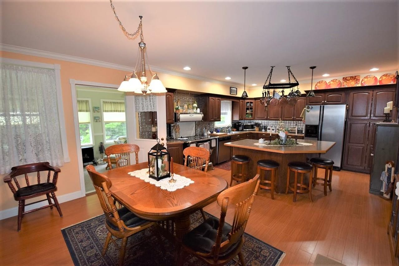 Listing Image 118